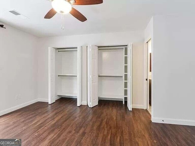 Building Photo - 2032 Powers Ferry Trce SE