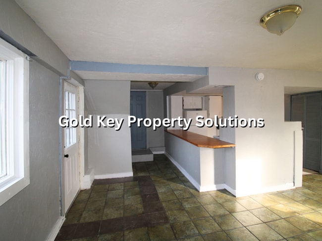 Building Photo - 2 BR 1 BA House Off Scatterfield (NO SECTION 8)