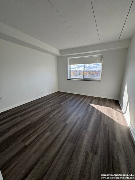 Building Photo - 51 Hill Rd