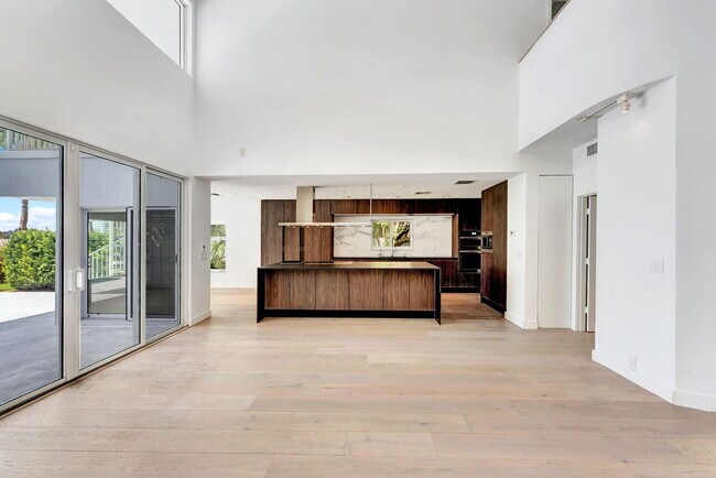 Building Photo - 1026 Seasage Dr