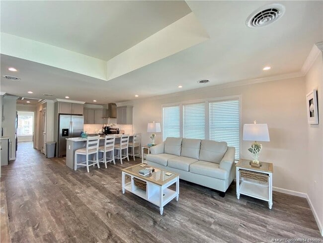 Building Photo - 2646 NE Pelican Wy