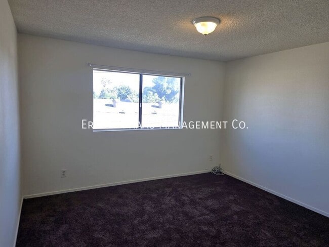 Building Photo - 9118 1/2 Cedar St.-