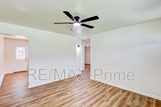 Building Photo - 1302 Linden Ave