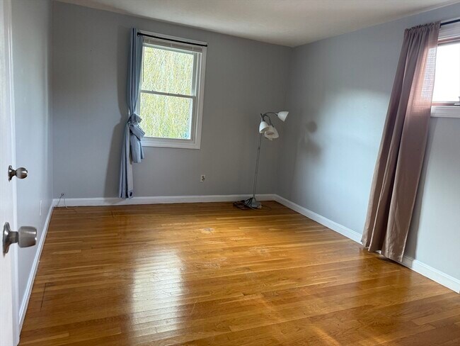 Building Photo - 30 Elmwood Park