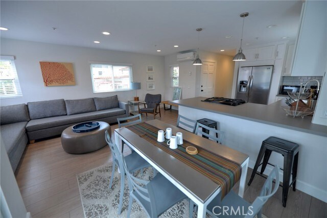 Building Photo - 259 Avenida Granada