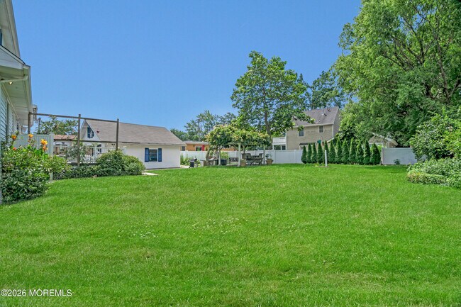 Building Photo - 1209 16th Ave