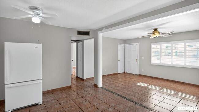 Building Photo - 15431 N 23rd St