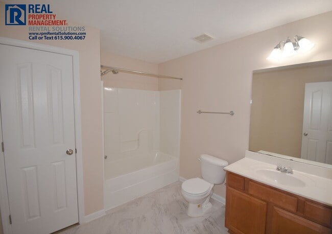 Building Photo - Wonderful 2 story 3BD/2.5BA home in LaVergne w/ attached garage!