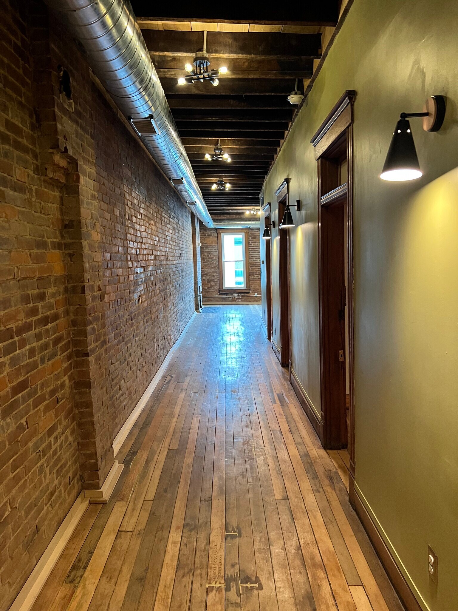 Building Photo - 1609 Winchester Ave