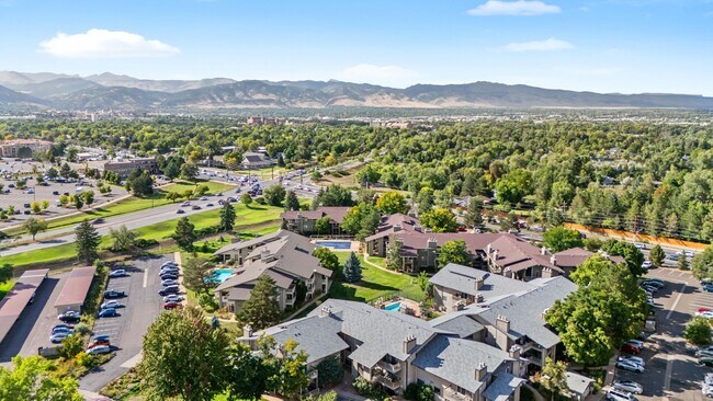 Building Photo - South Boulder 2-bedroom, 2-bath condo with...