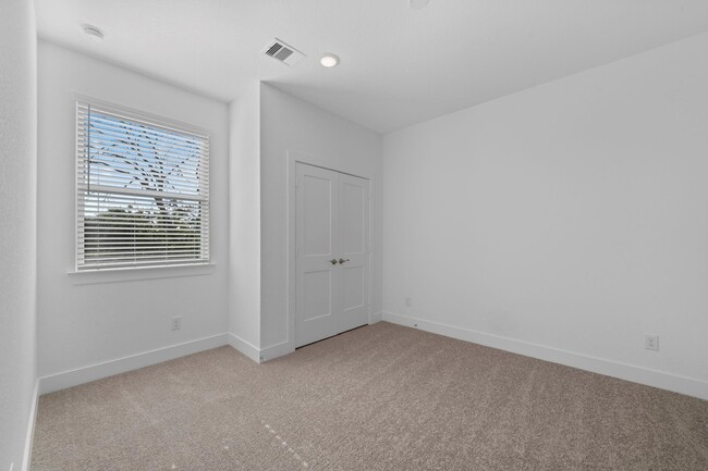 Building Photo - 447 Pk Hl Ct