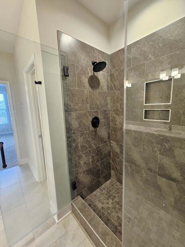 Building Photo - 9 Red Lion Rd