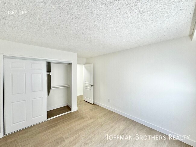 Building Photo - 9050 Tobias Ave