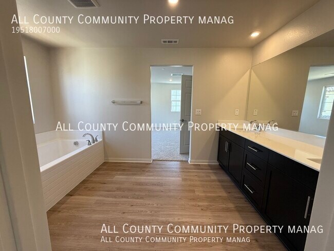 Building Photo - 26604 Ashley Rd