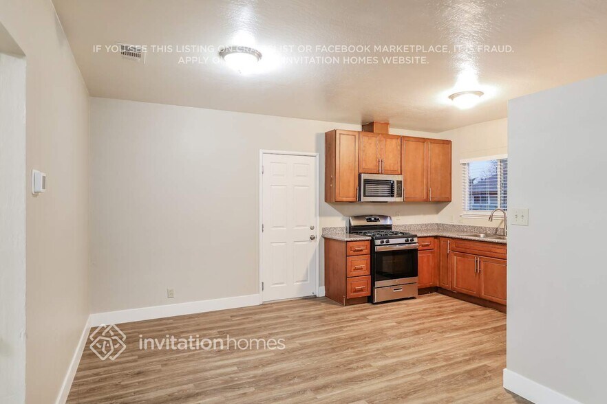 Building Photo - 316 Grape St