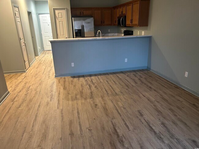 Building Photo - 4104 Pinehurst Cir