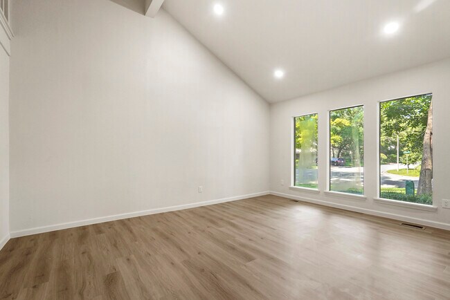 Building Photo - 8747 S 68th E Ave