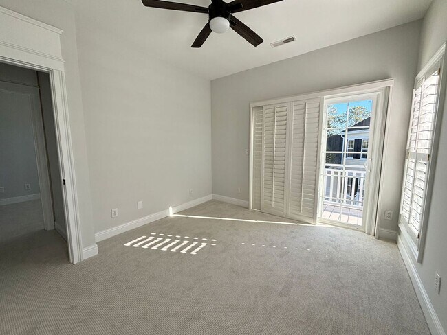 Building Photo - Available 2/1. GORGEOUS 3 BR/2.5 BA Home in Marais in Seaside Farms!