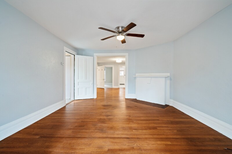 Building Photo - 215 Elysian St