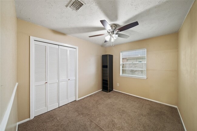 Building Photo - 10431 Odessa Dr