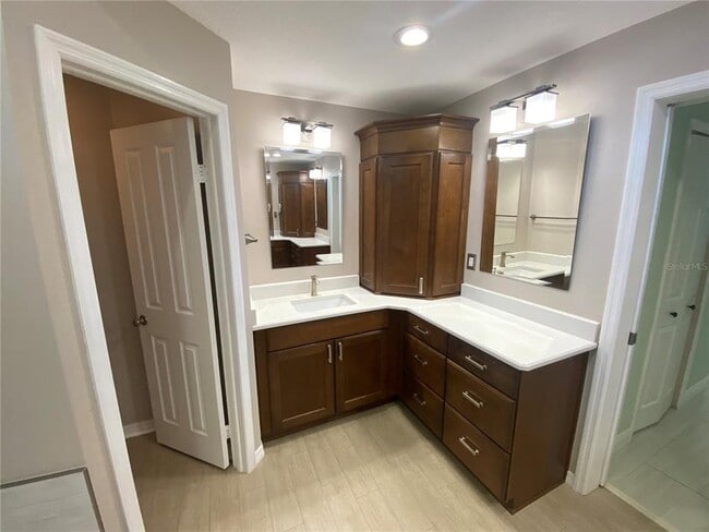 Building Photo - 1814 Cattleman Dr