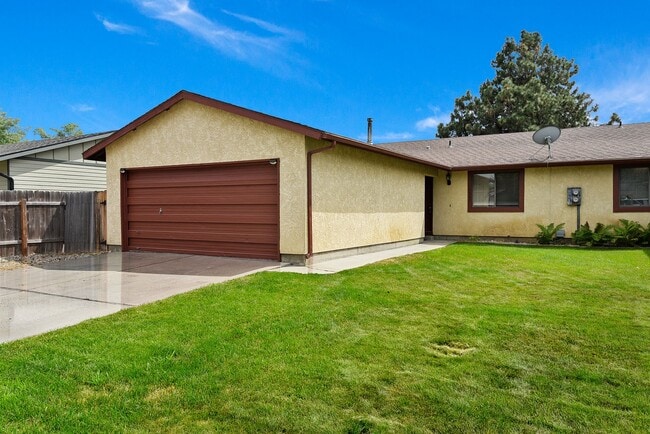 Building Photo - 10357 W Cory St