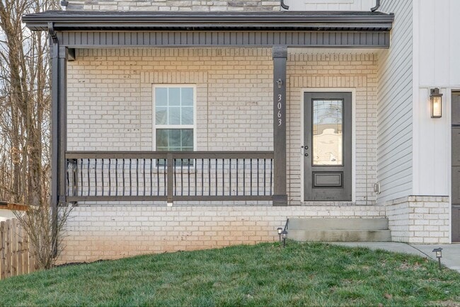 Building Photo - 3 Bedroom 2 1/2 Bath Dog Friendly Home For Rent!