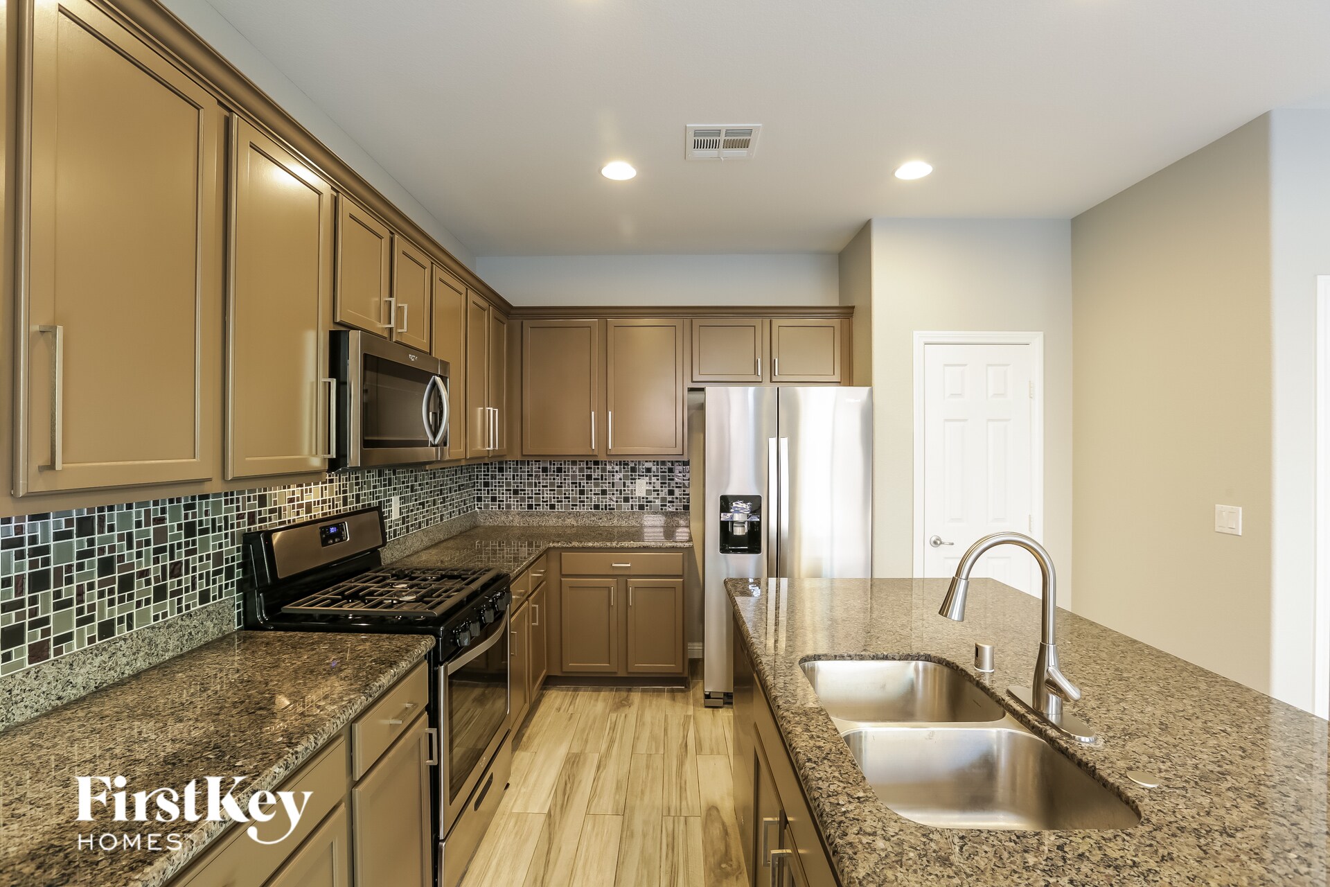 Building Photo - 584 Little Moon Ave