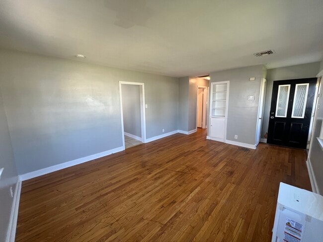 Building Photo - 3607 Harris Ave