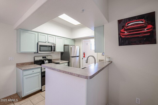Building Photo - 10401 N Saguaro Blvd