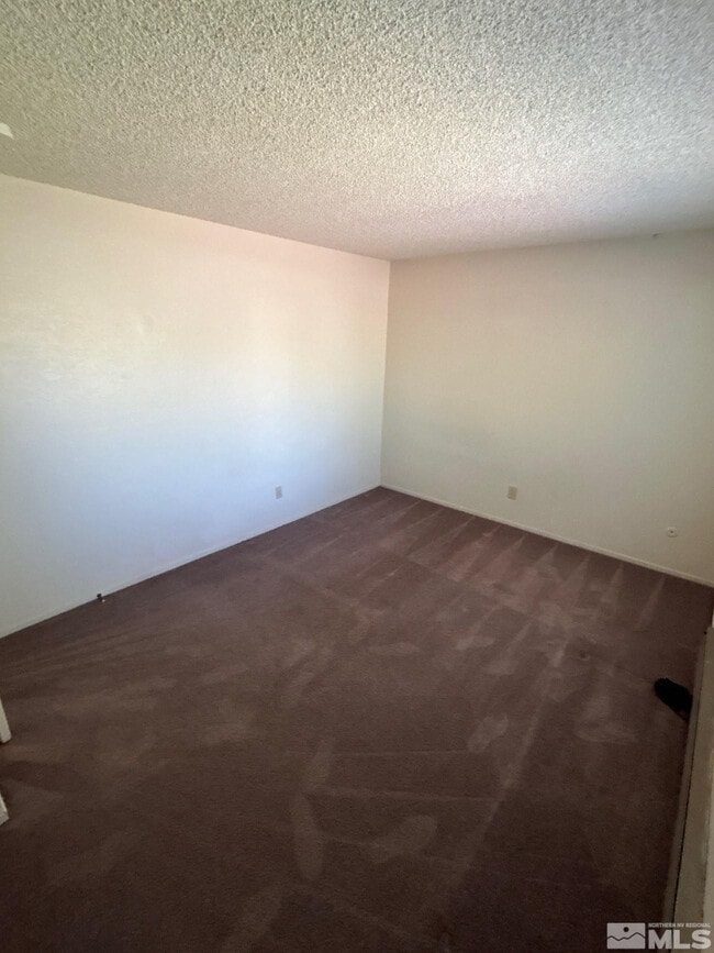 Building Photo - 5020 Catalina Dr