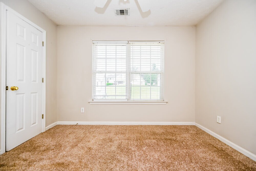 Building Photo - 1309 Kent Manor