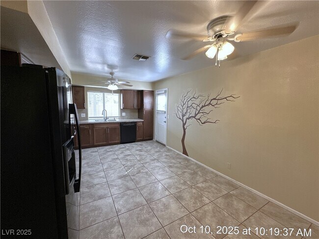 Building Photo - 5817 Sinaloa Ct