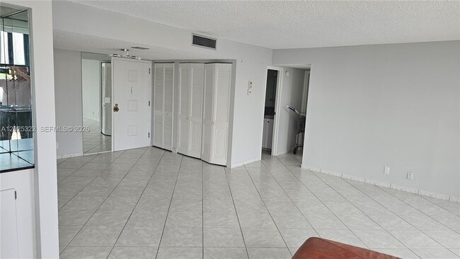 Building Photo - 2017 S Ocean Dr