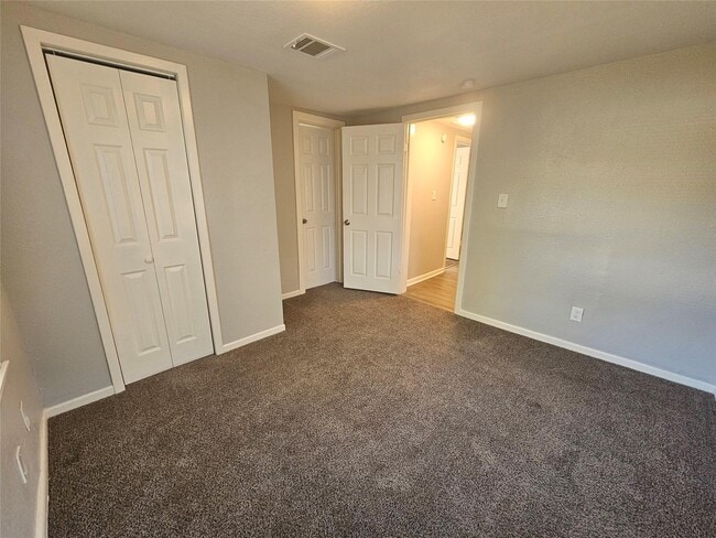 Building Photo - 2919 Letulle Ave