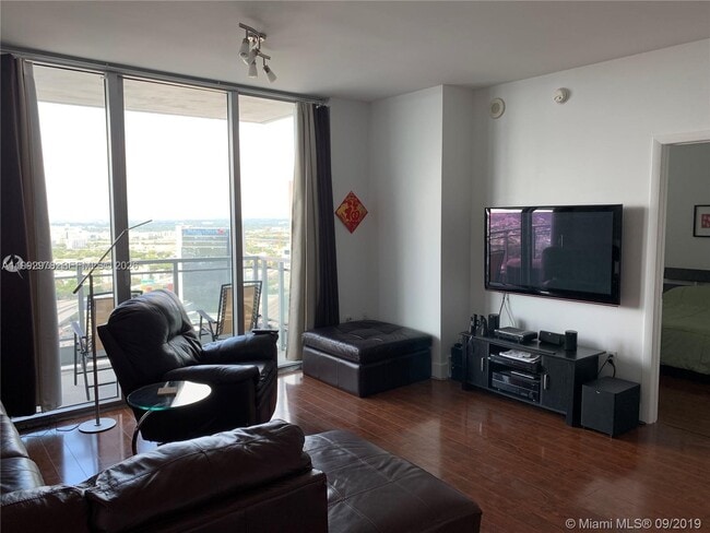 Building Photo - 90 SW 3rd St