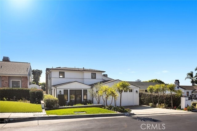 Building Photo - 26 S Portola