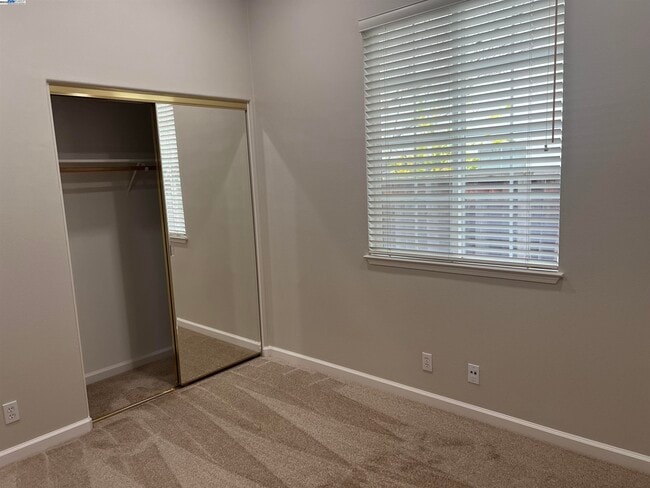 Building Photo - 2133 Watercress Pl