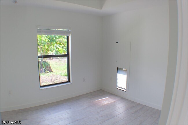 Building Photo - 3315 7th St SW