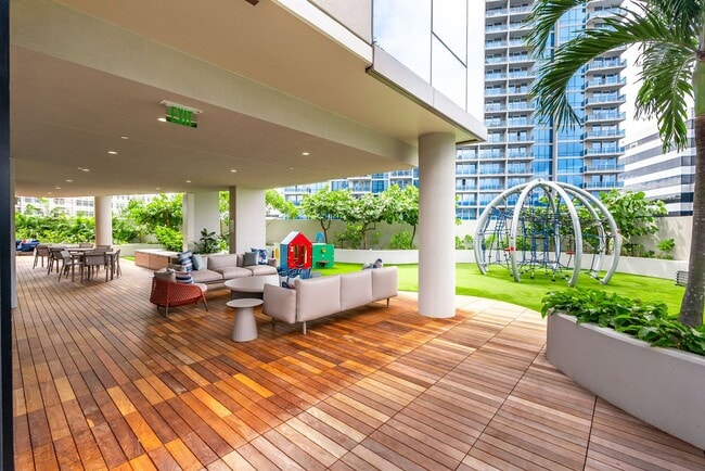 Building Photo - Sky Ala Moana (West) #3305 - Fully Furnished 1 BR/1 BA/1 Parking