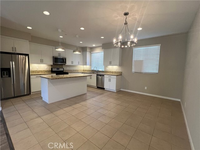 Building Photo - 177 Magnet