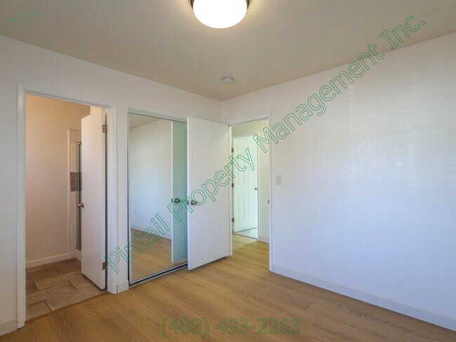 Building Photo - 3428 San Marino Ave