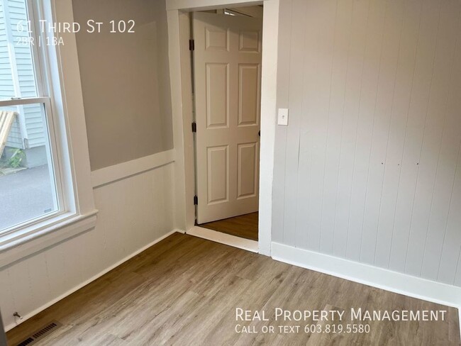 Building Photo - 61 Third St 102-