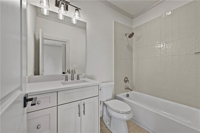 Building Photo - 2447 Rock Maple Dr NE