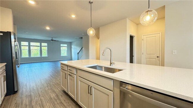 Building Photo - 53 Peeples Dr