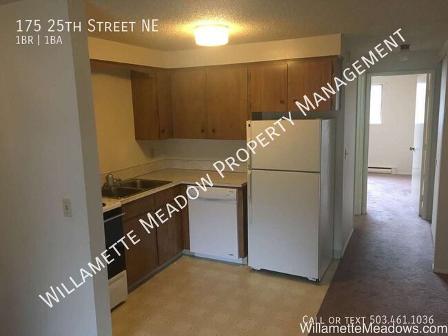 Building Photo - 1 Bedroom, 1 Bathroom near State St