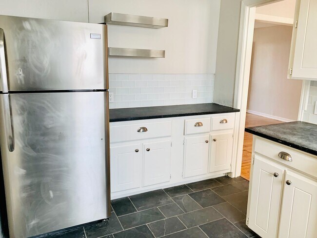 Building Photo - Beautiful 3BD/2BA Home Near OU – Prime Nor...