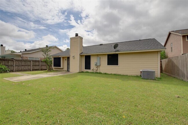 Building Photo - 6526 Foxfern Cir