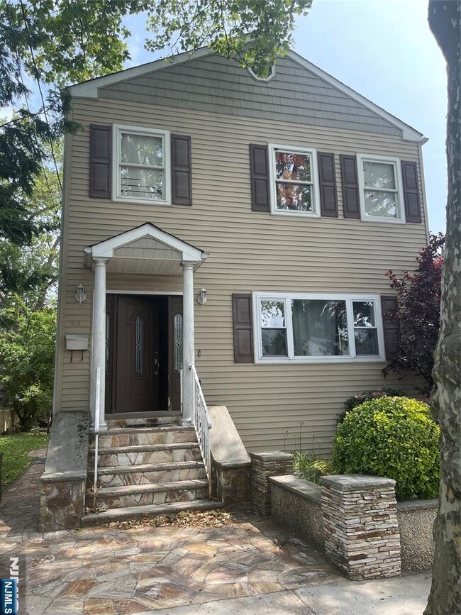 Primary Photo - 55 Crescent Ave