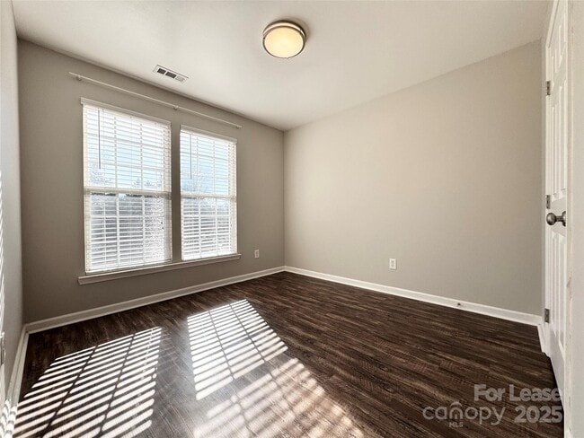 Building Photo - 11526 Shaded Ct